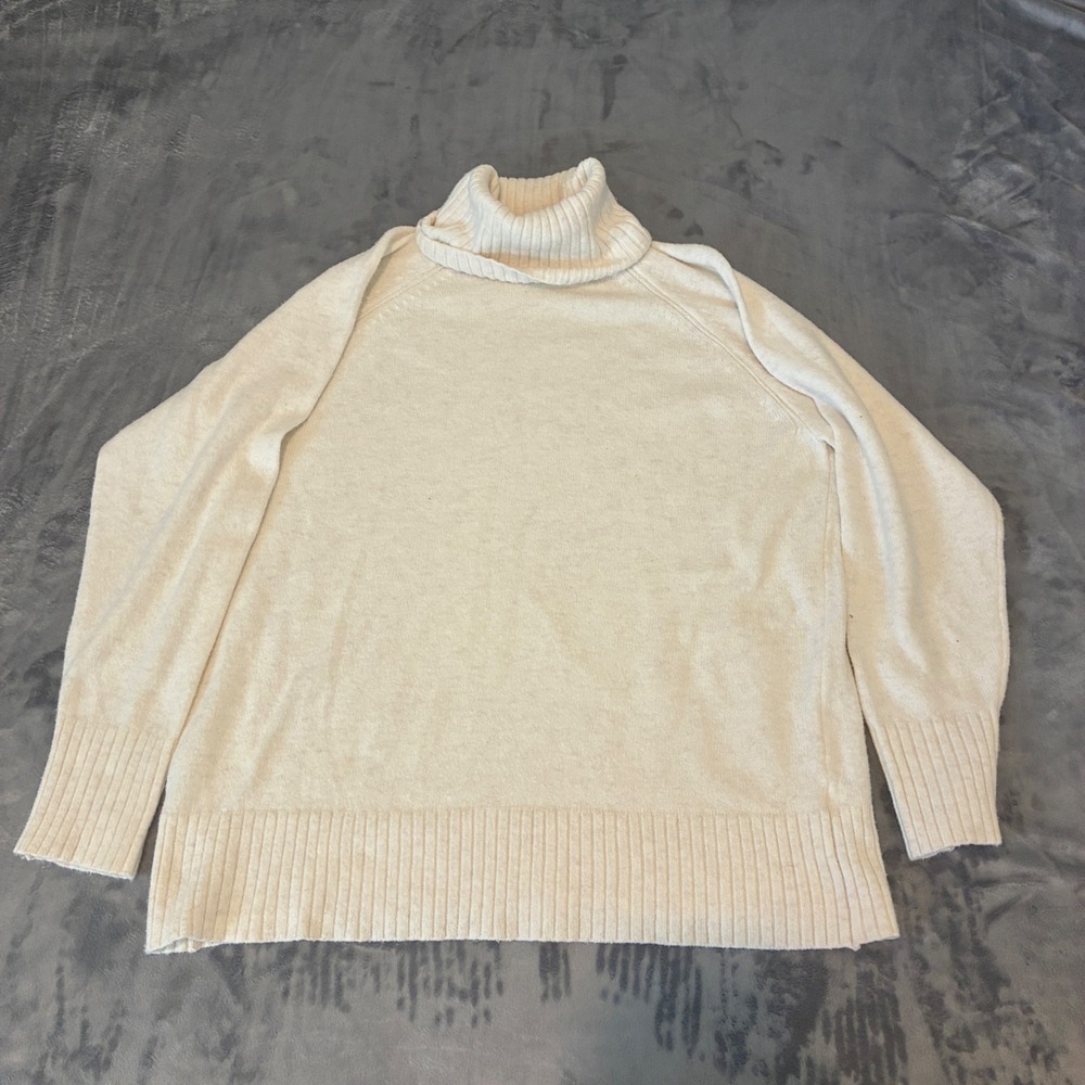Old Navy Turtleneck Sweater Womens L Cream SoSoft Raglan Knit